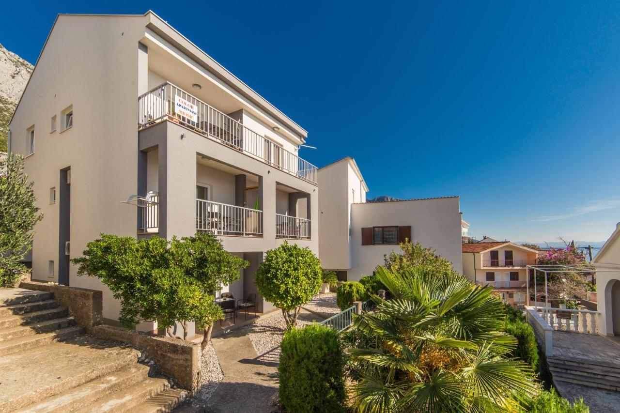 Apartments By The Sea Brist, Makarska - 11078 Kültér fotó