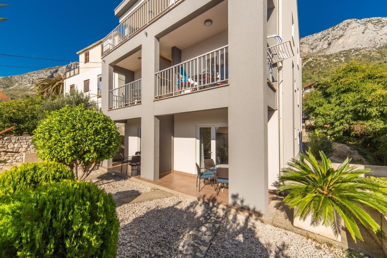 Apartments By The Sea Brist, Makarska - 11078 Kültér fotó