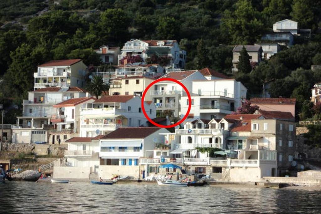 Apartments By The Sea Brist, Makarska - 11078 Kültér fotó