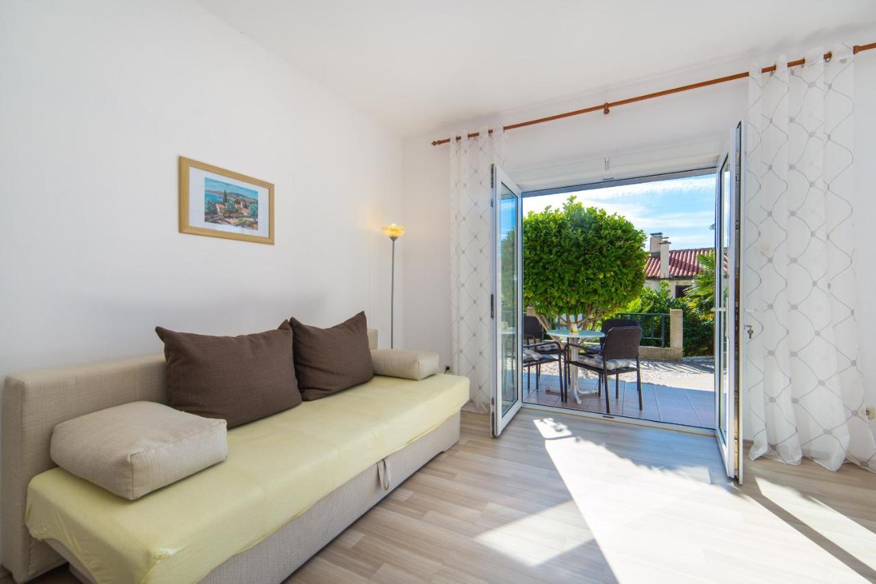 Apartments By The Sea Brist, Makarska - 11078 Kültér fotó