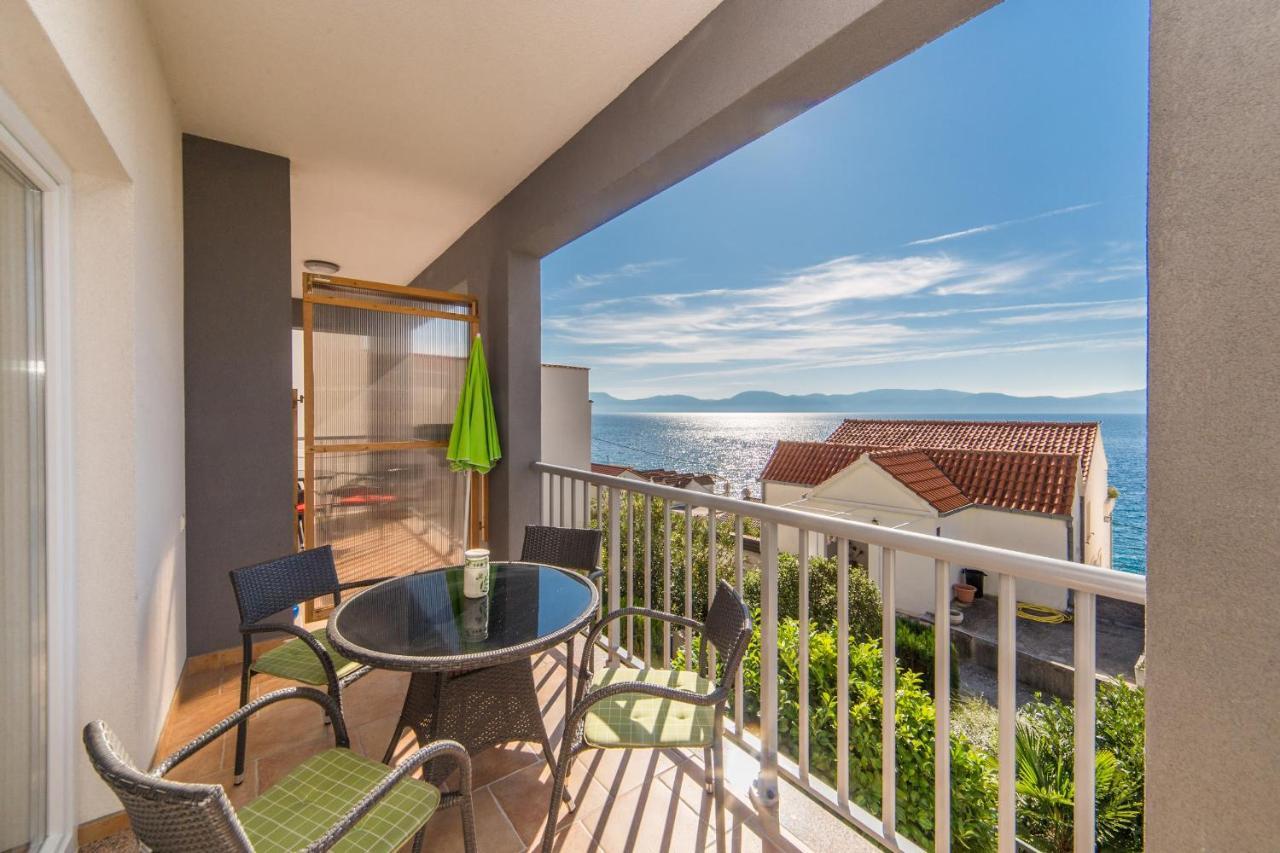 Apartments By The Sea Brist, Makarska - 11078 Kültér fotó