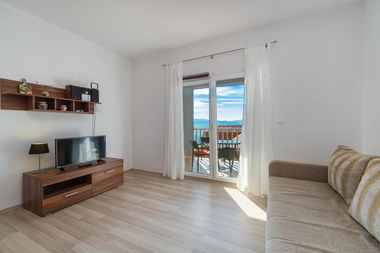 Apartments By The Sea Brist, Makarska - 11078 Kültér fotó
