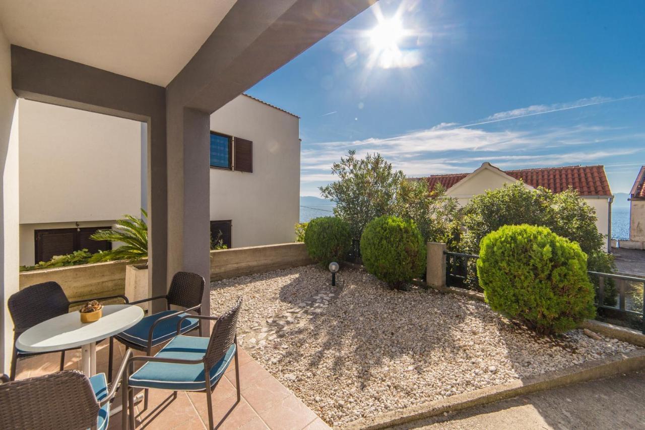 Apartments By The Sea Brist, Makarska - 11078 Kültér fotó