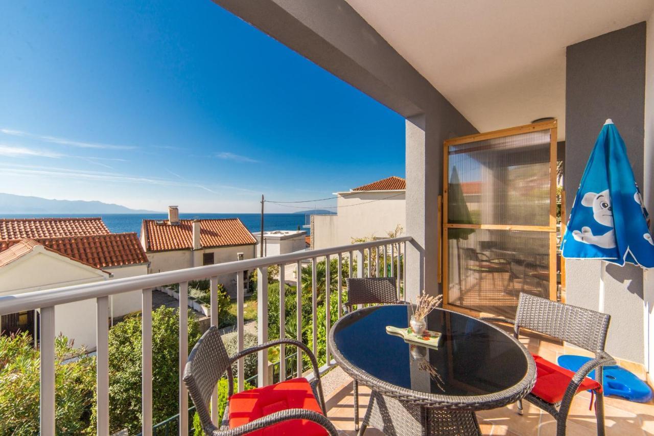 Apartments By The Sea Brist, Makarska - 11078 Kültér fotó